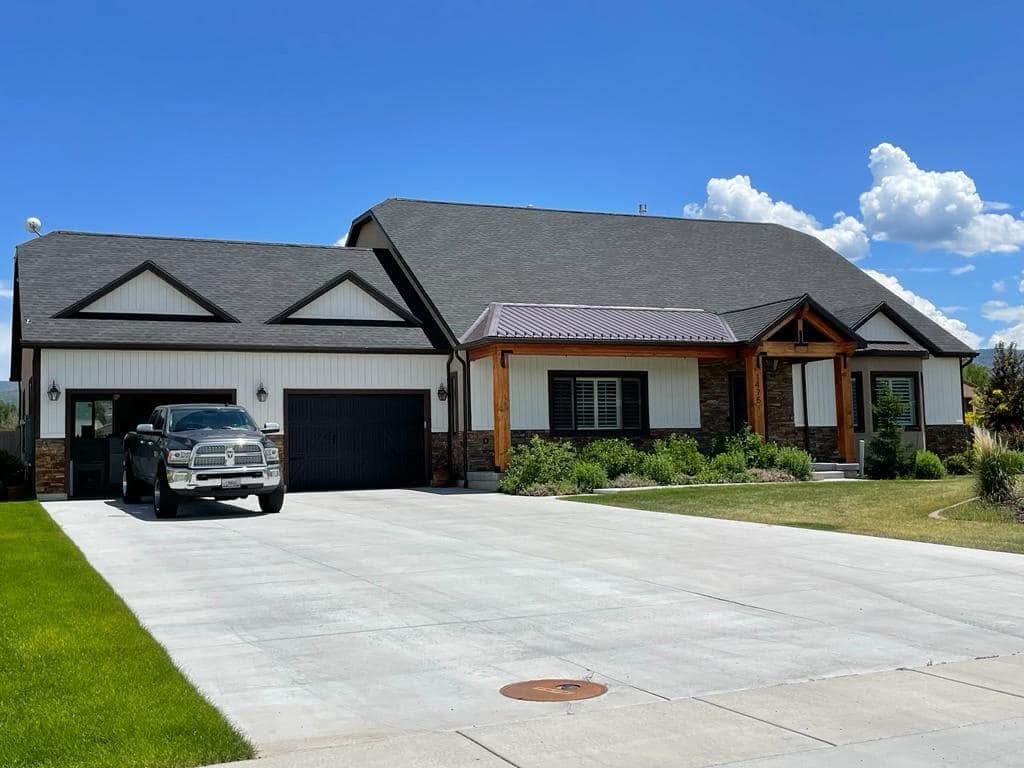 Before: Amigos exterior home transformation, Heber Valley, Utah